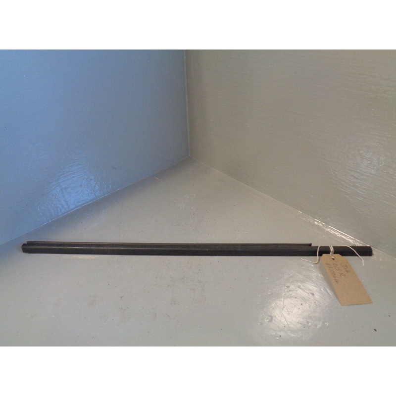 Discovery 4 Weather Strip Seal Off Side Rear Window Land Rover 2009 to 2016