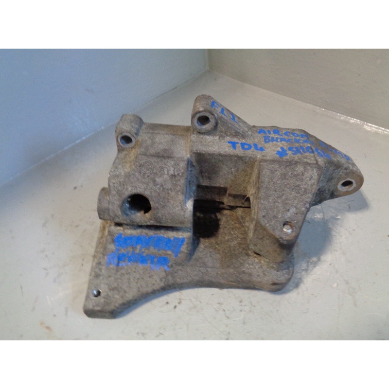 Freelander 1 Air Con Compressor Bracket Mount 2.0 TD4 Land Rover 2001 to 2006