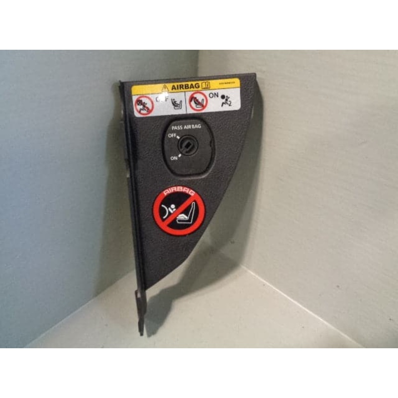 Freelander 2 Airbag Switch Dashboard Panel YWL500050PVJ Land Rover 2006 to 2011