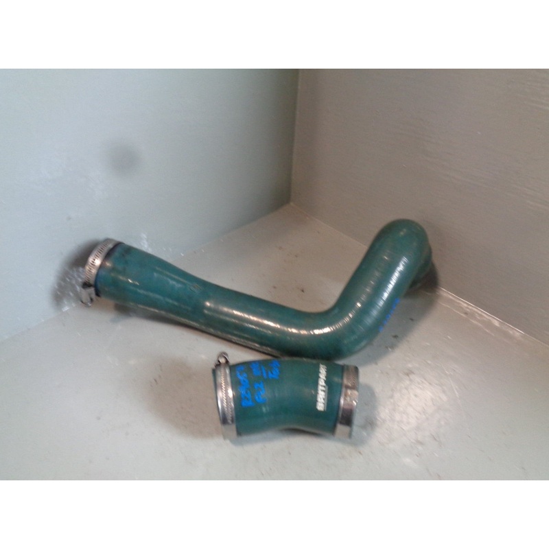 Freelander 2 Turbo Intercooler Pipes Pair Silicon Britpart Land Rover 2.2 TD4