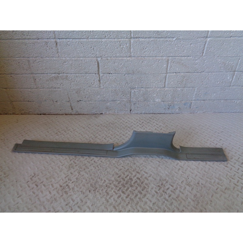 Range Rover Sport Sill Cover Plastic Trim Near Side Front Interior EMG500500