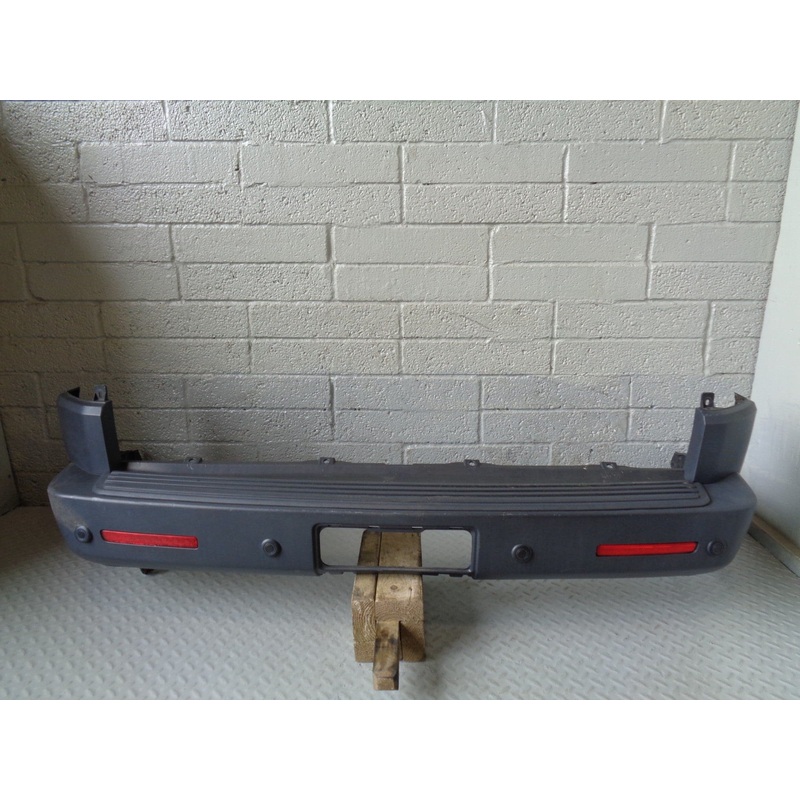 Discovery 3 Rear Bumper with Reflectors Parking Sensors Land Rover