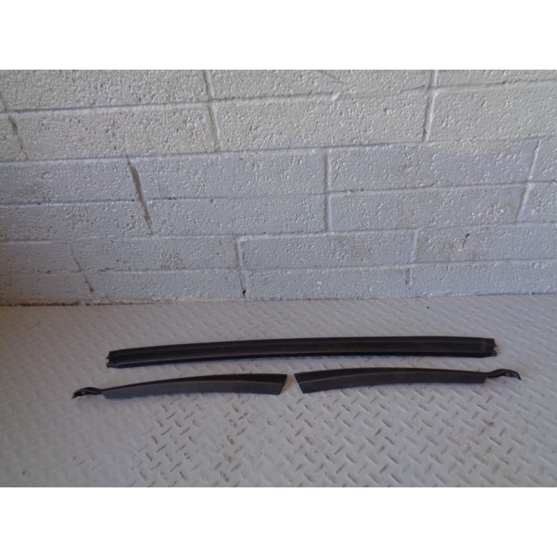 Freelander 1 Tailgate Boot Window Surround Trim Set Land Rover 1998 to 2006