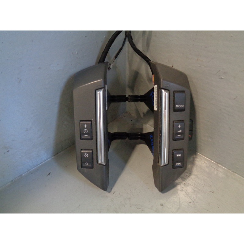 Freelander 2 Steering Wheel Audio and Cruise Controls Land Rover 2006 to 2011
