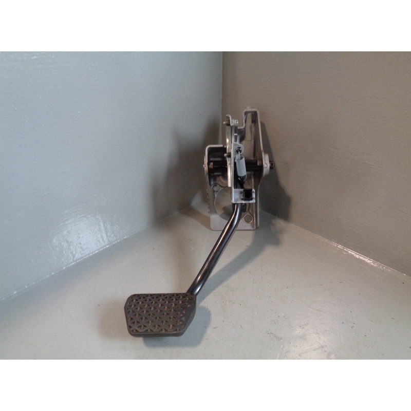 Range Rover L322 Brake Pedal Assembly SKB000181 2002 to 2006