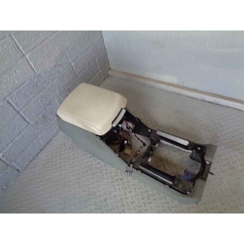 Range Rover L322 Centre Console Arm Rest in Parchment 2002 to 2005 25064