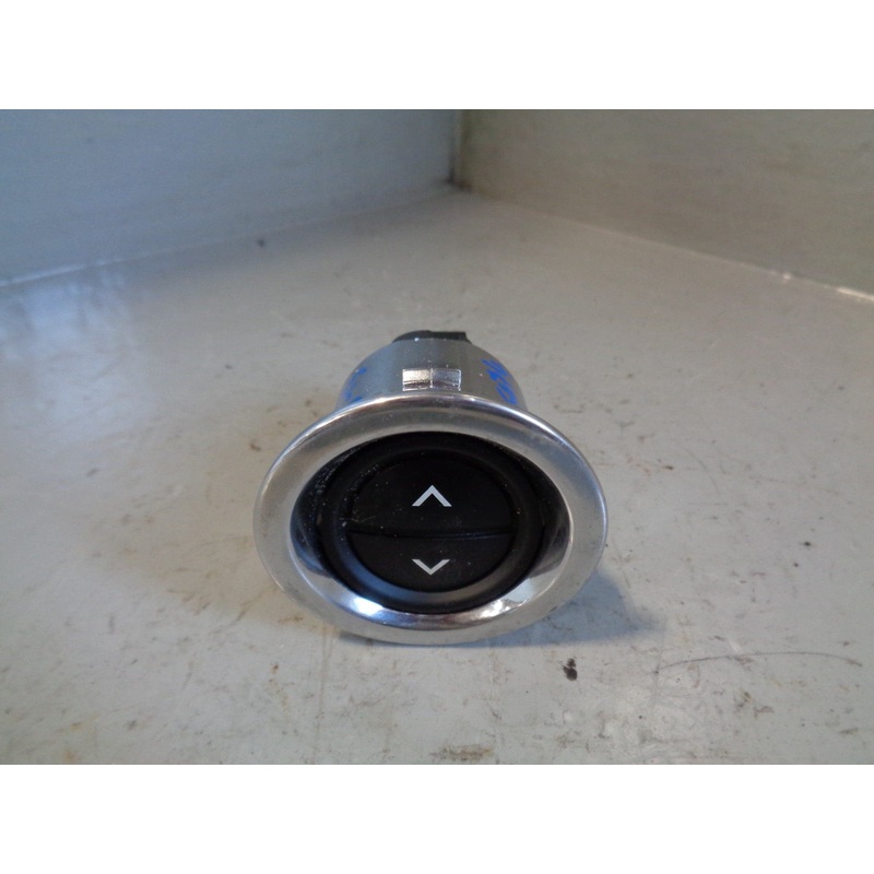 Range Rover L322 Electric Glove Box Release Switch Facelift 2010 to 2013