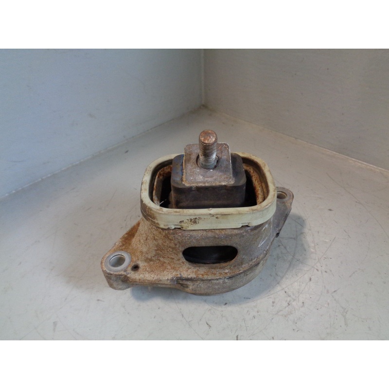Range Rover L322 Engine Mount 6752058-02 Near Side 4.4 V8 2002 to 2006