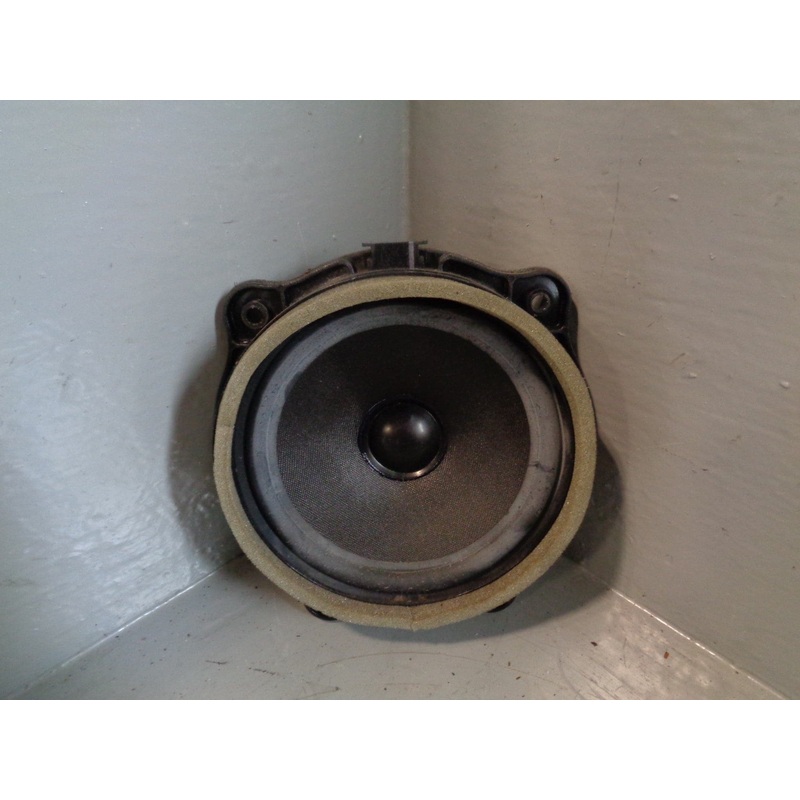 Range Rover L322 Rear Door Speaker XQM000220 Left or Right 2002 to 2006