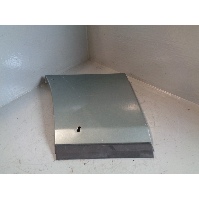 Range Rover L322 Wing Trim Near Side Front Giverny Green S25064