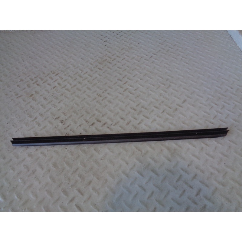 Range Rover Evoque Internal Window Seal Weather Strip Near Side Rear 5 Door