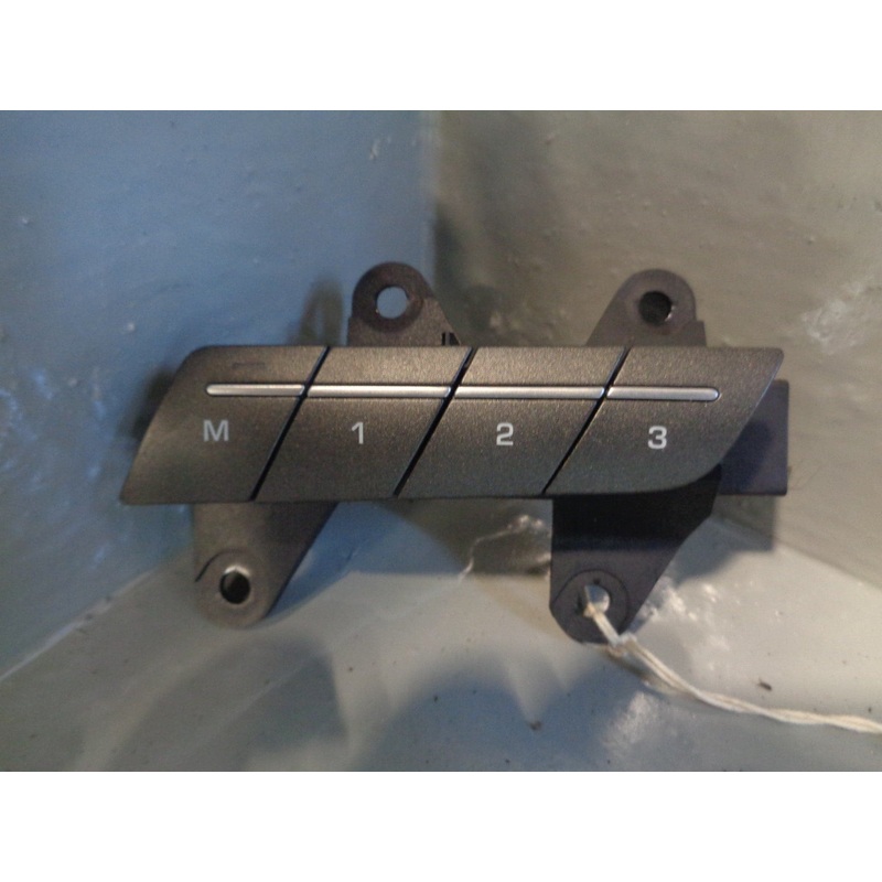 Range Rover Evoque Seat Memory Switch Panel Off Side Front BJ32-14776 AC L538