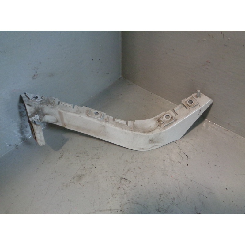 Range Rover Evoque Bumper Bracket Off Side Rear BJ32-17A881-AC 2011 to 2018