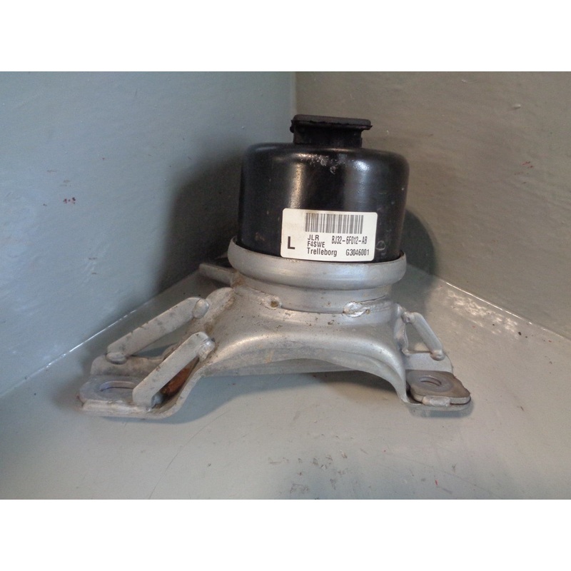 Range Rover Evoque Engine Mount Near Side BJ32-6F012-AB L538 2011 to 2018