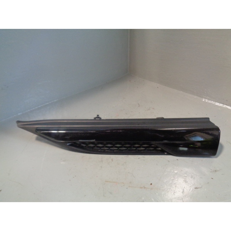 Range Rover Evoque Wing Vent Trim Near Side Front Black L538 2011 to 2018