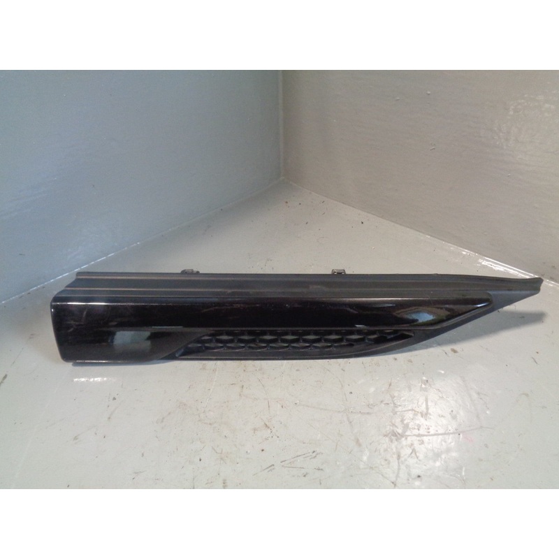 Range Rover Evoque Wing Vent Trim Off Side Front Black L538 2011 to 2018