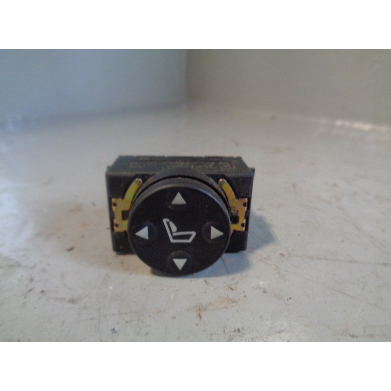 Range Rover L322 Lumbar Switch YUB101020PUY Seat Off side Front 2002 to 2006