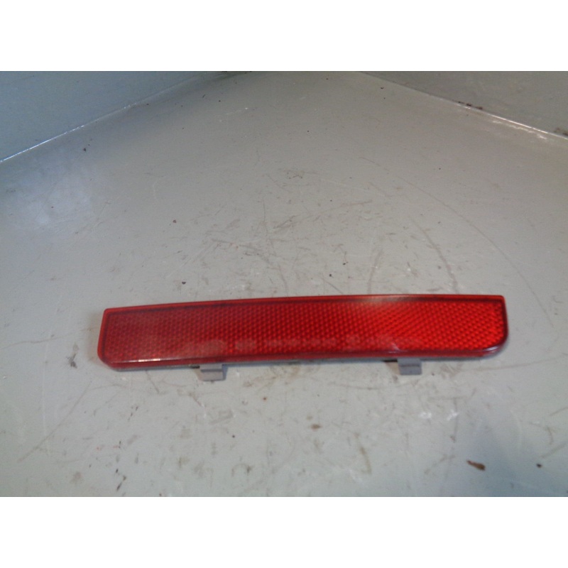 Range Rover L322 Reflector Bumper Off Side Rear Lower 8385242 2002 to 2006