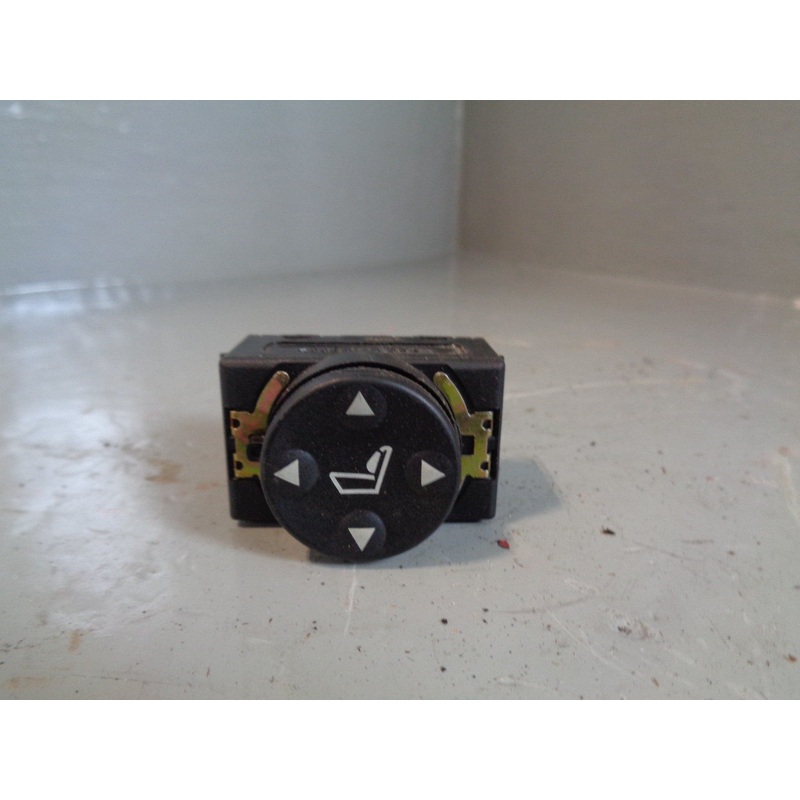 Range Rover L322 Seat Lumbar Control Switch Near Side Electric 2002 to 2006
