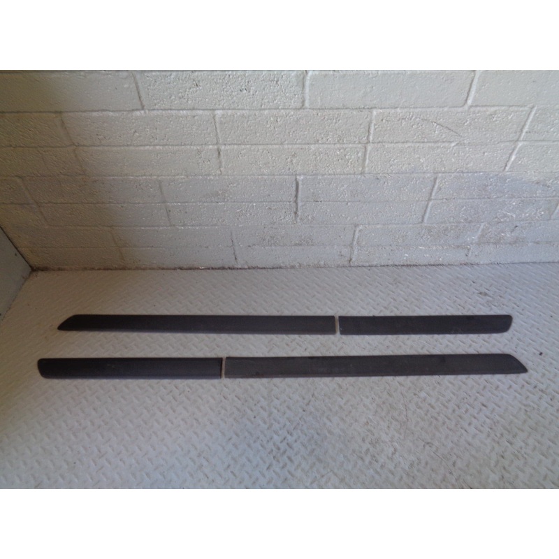 Discovery 3 Door Trims Rubbing Strips Set 4 Piece Land Rover 2004 to 2009