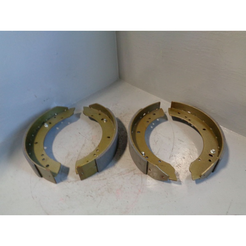 Defender 110 90 88/109 Brake Shoes Rear STC359 Land Rover 1986 to 2006