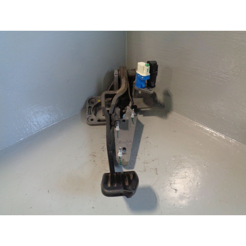 Freelander 2 Brake Pedal Land Rover 6G92 2D094FD Manual 2006 to 2011