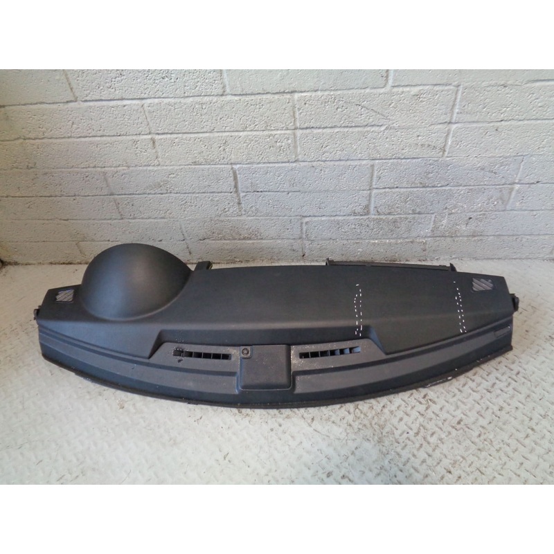 Range Rover Sport Dashboard for Sat Nav Vehicles Black L320 2005 to 2009 L15104