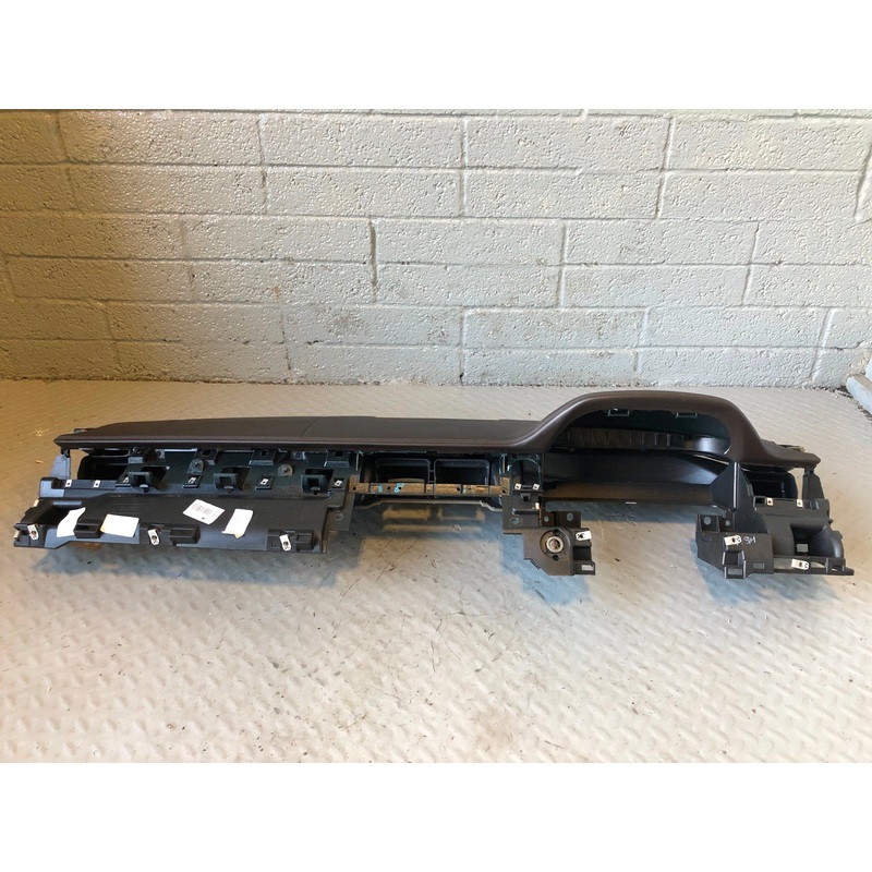 Range Rover Evoque Dashboard with Passenger Airbag Black 2011 to 2015 L02095