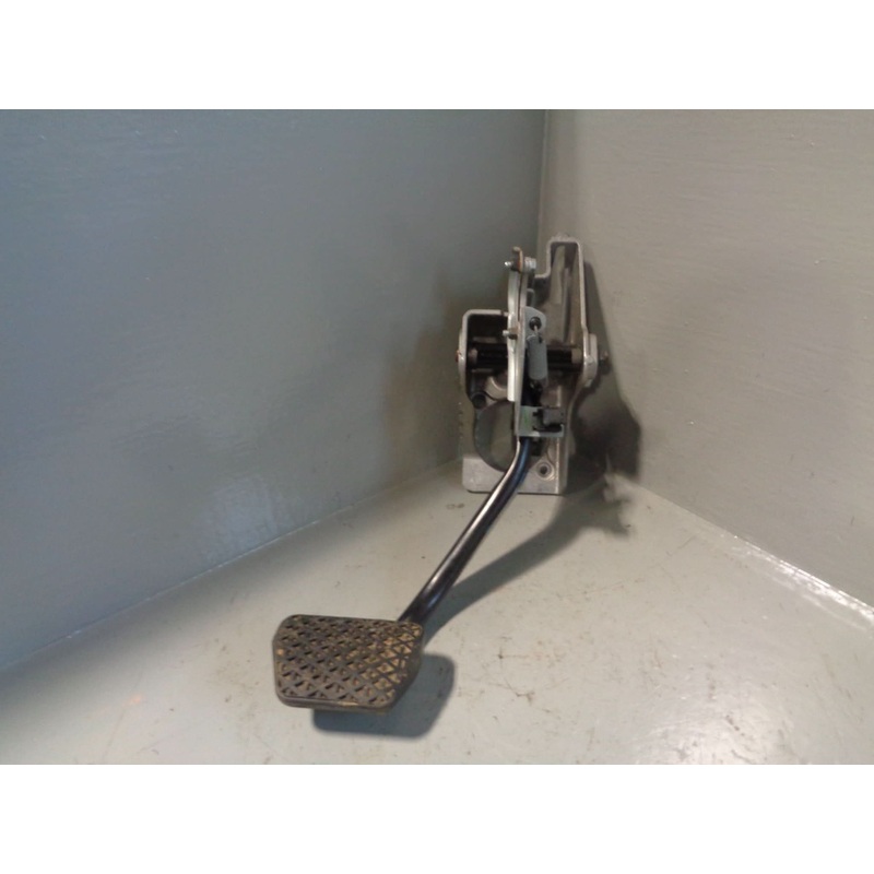 Range Rover L322 Brake Pedal RHD Assembly XH42 2455BA8MVM 2006 to 2009