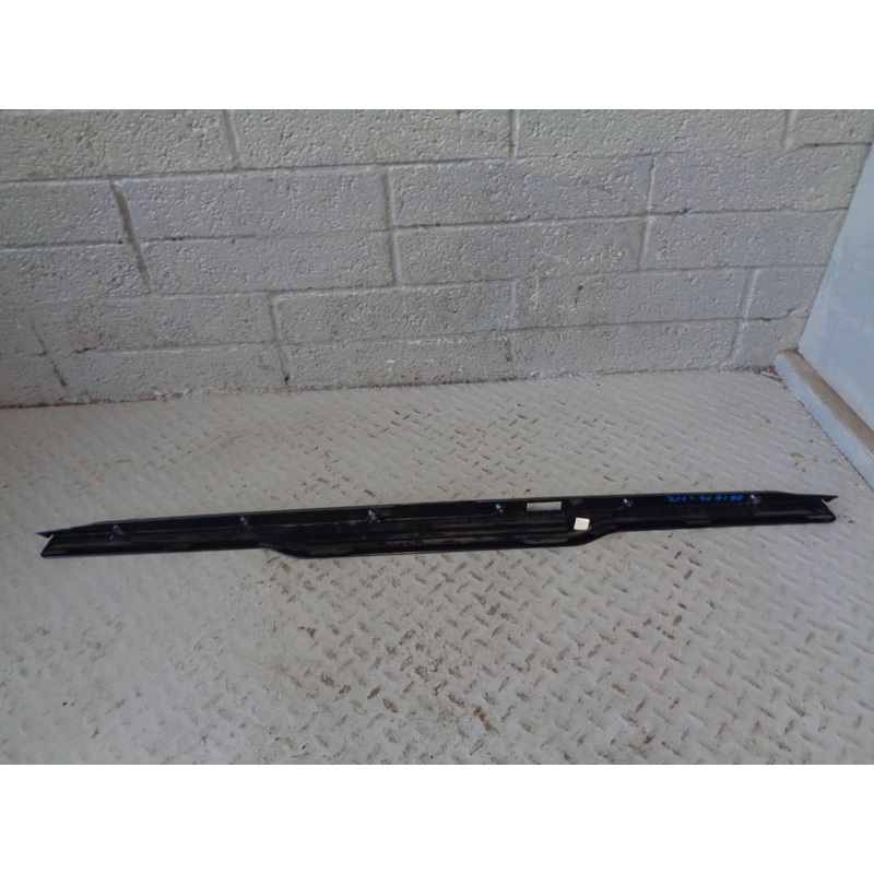 Range Rover L322 Tailgate Edge Guard Trim EQY000120PVA 2006 to 2013