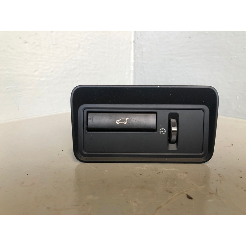 Range Rover L405 Upper Tailgate Powered Release Switch CPLA 11654 CA
