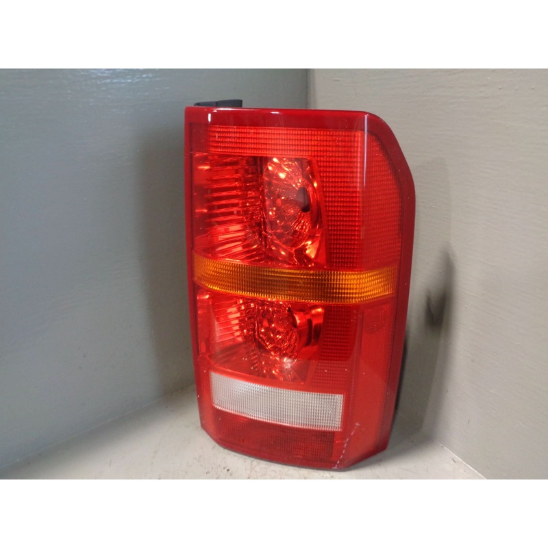 Discovery 3 Tail Light Cluster Off Side Rear XFB000563 2004 to 2009 25112