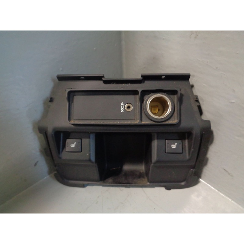 Discovery 4 Centre Console Heated Seat Switches Aux Land Rover L11124