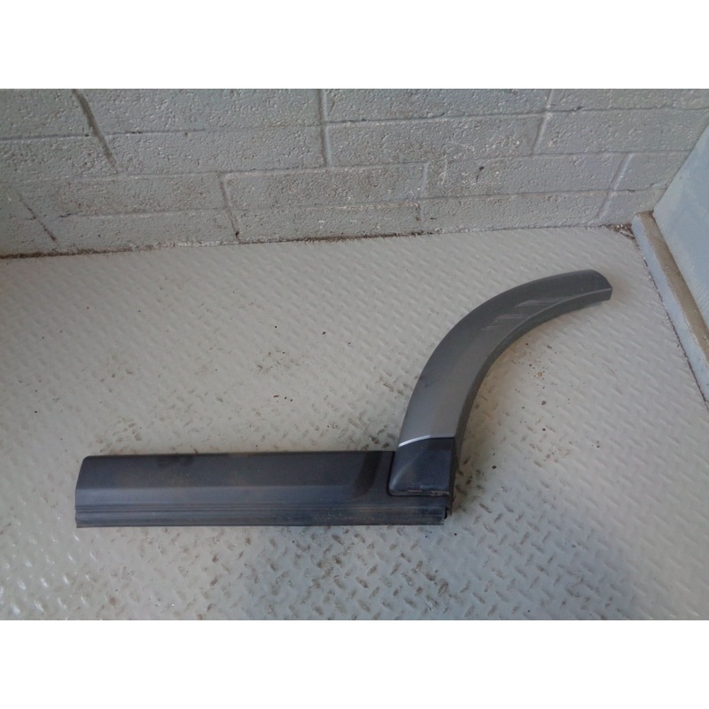 Discovery 4 Door Wheel Arch Trim Near Side Rear Orkney Grey Land Rover L11124