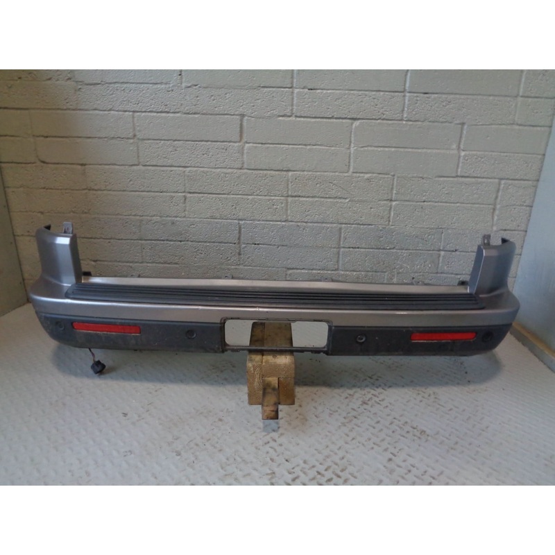 Discovery 4 Rear Bumper with Reflectors Orkney Grey Land Rover L11124