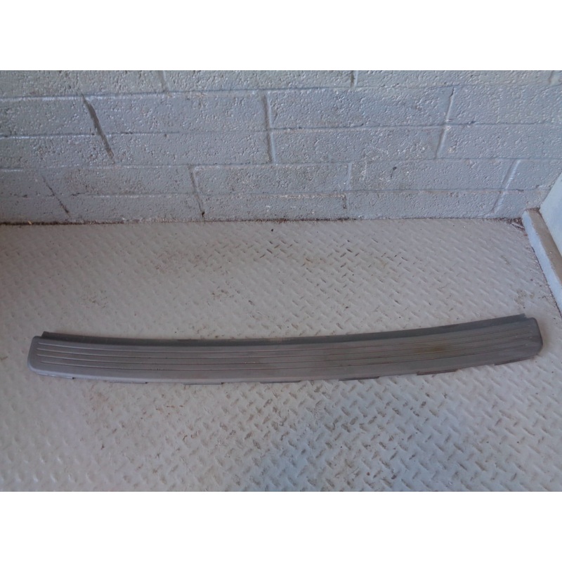 Range Rover L322 Bumper Rear Top Scuff Plate Panel Trim DOE500010 2006 to 2013