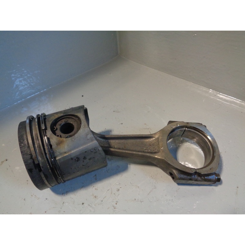 Discovery 2 / Defender Piston and Con Rod x 1 2.5 TD5 Land Rover 1998 to 2006