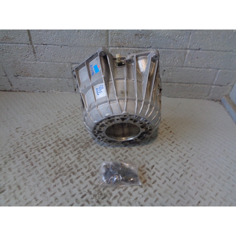 Discovery 2 TD5 Auto Gearbox Bellhousing with Bolts Land Rover TD5 R19064