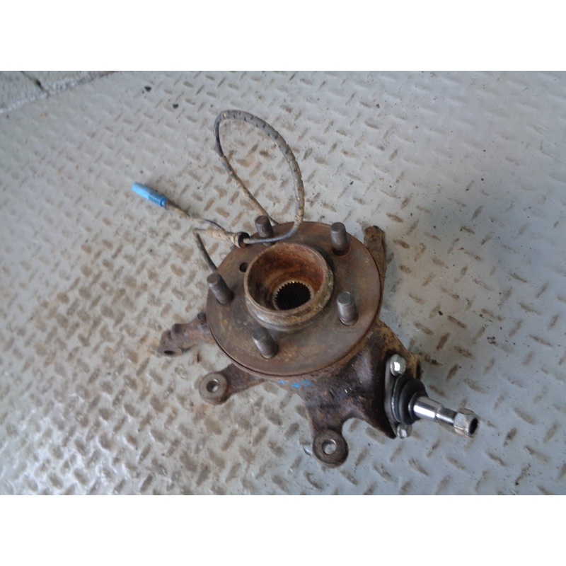 Range Rover L322 Hub Assembly Off Side Front  2002 to 2006 All Models L15015