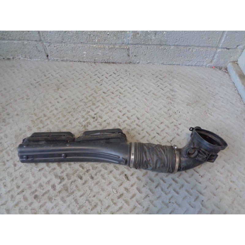 Range Rover L405 Air Intake Pipe Near Side 3.0 TDV6 CPLA-9A675-AD 2013 to 2017