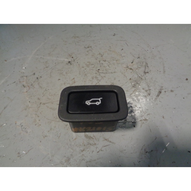 Range Rover L405 Powered Tailgate Release Switch Upper 2013 to 2017