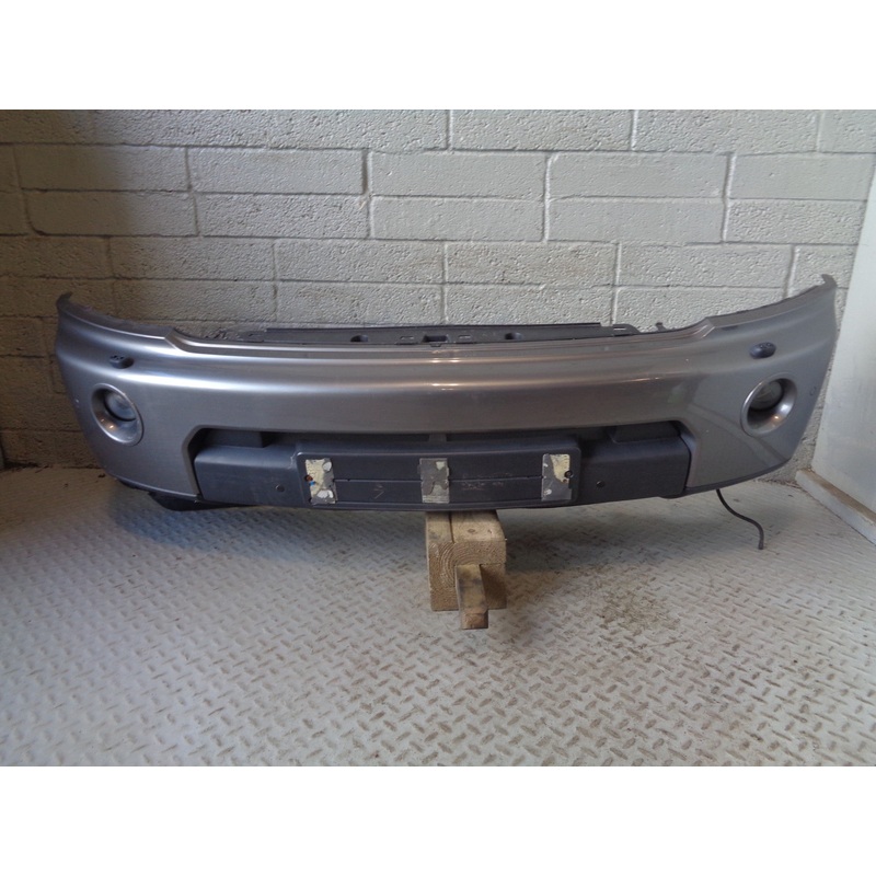 Discovery 4 Front Bumper Stornoway Grey with Fog Lights 2009 to 2014 L24025