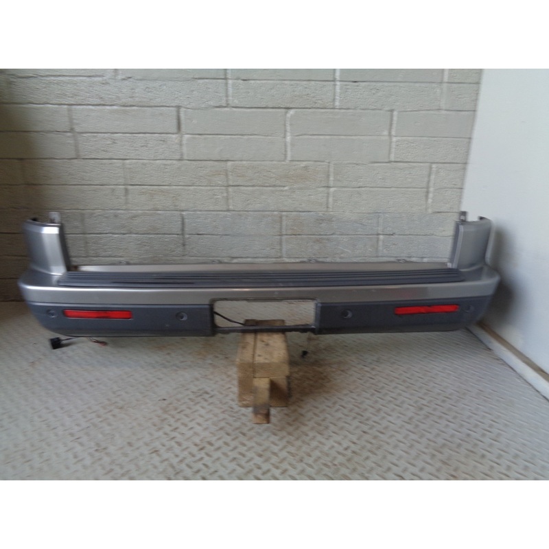 Discovery 4 Rear Bumper with Reflectors Stornoway Grey Land Rover L24025