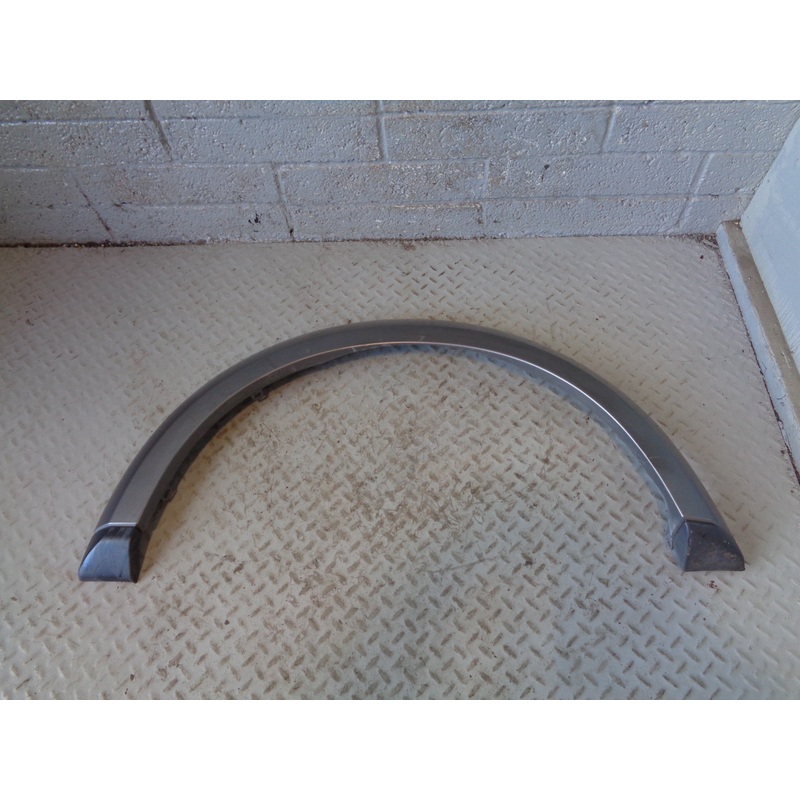 Discovery 4 Wheel Arch Trim Front Right Stornoway Grey Land Rover 2009 to 2016