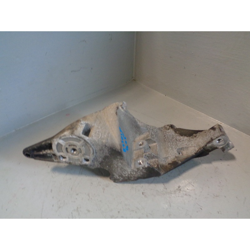 Range Rover L405 Alternator Bracket Mount 3.0 TDV6 CPLA-10239-AB 2013 to 2017