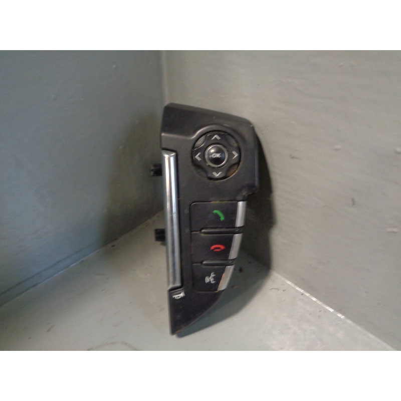 Range Rover Sport Steering Wheel Audio Controls L320 CH32-13D767-CA