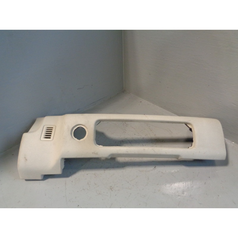 Range Rover Sport Trim Dashboard Finisher in Ivory AH32-01302-B 2009 to 2013