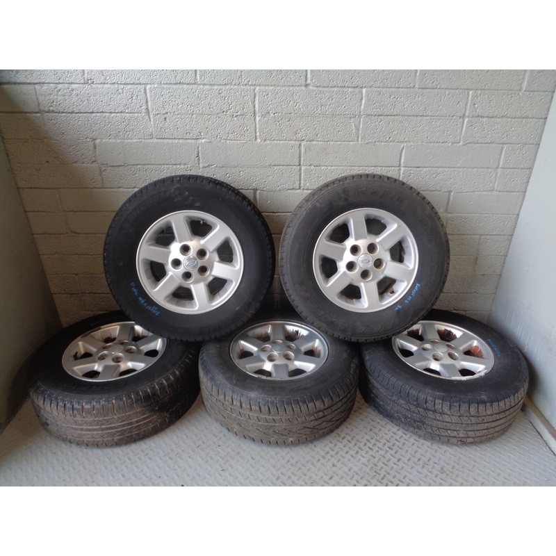 Discovery 2 Alloy Wheels with Tyres Set of 5x 255/65R16 Land Rover R05035