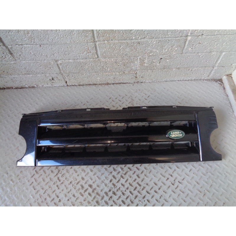 Discovery 3 Grille Front Java Black 697 Land Rover 2004 to 2009 L11035