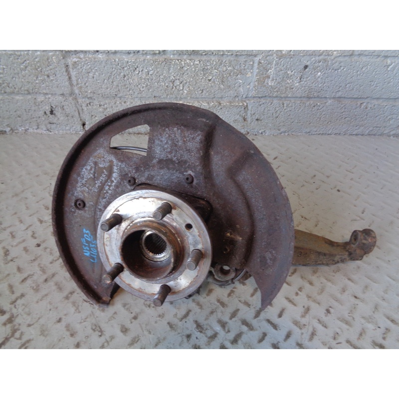 Discovery 3 Hub Near Side Front with ABS Sensor Land Rover 2004 to 2009 L11035